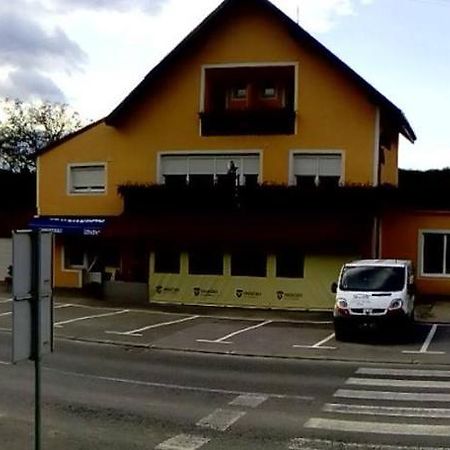 Готель Restoran I Prenociste Egghus Nasice Екстер'єр фото